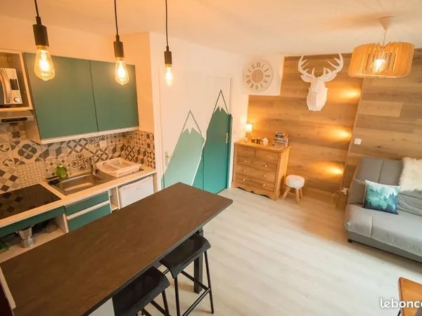 RARE appartement + cave en plein coeur du village : calme et superbe vue