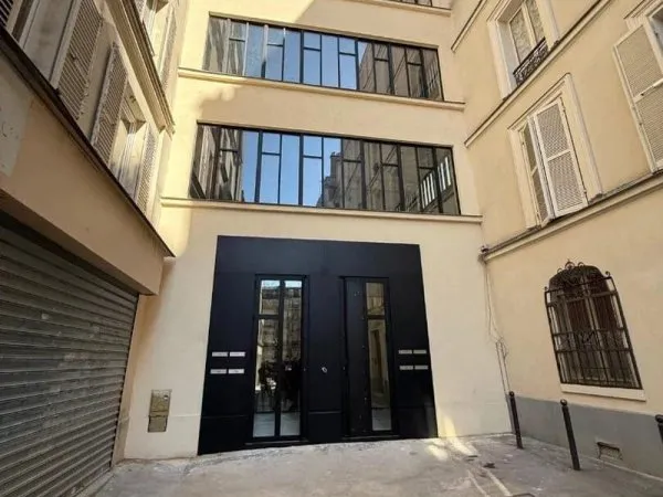 Bureaux 10 pièces 1129 m²