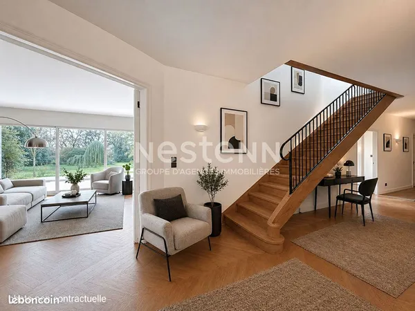 Propriété 7 pièces 251 m²