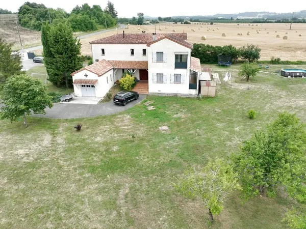 Maison à la campagne