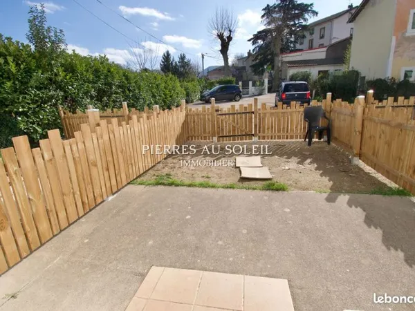 Studio 1 pièce 26 m²