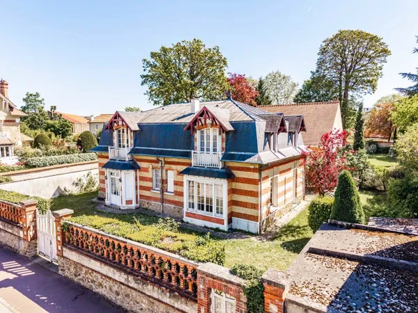 EXCLUSIVITE - Saint-Germain-en-Laye - Quartier Pereire- Villa Belle époque