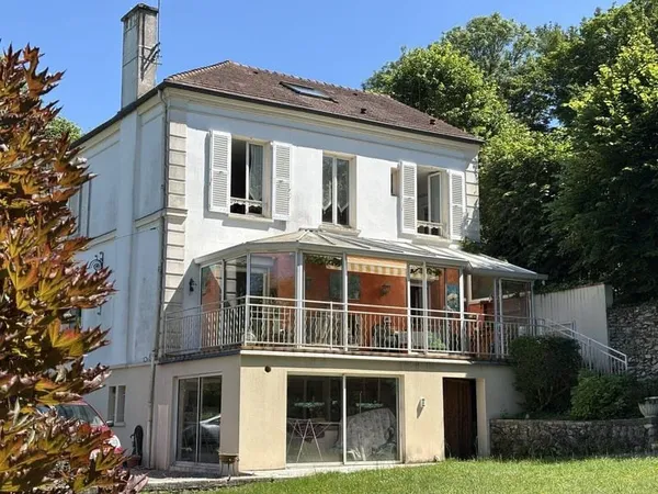 Maison 8 pièces 170 m²