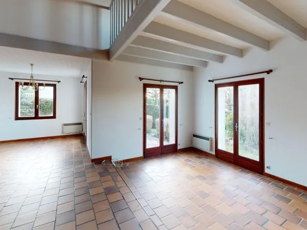 Maison familiale des années 80 à Vouneuil-sous-Biard