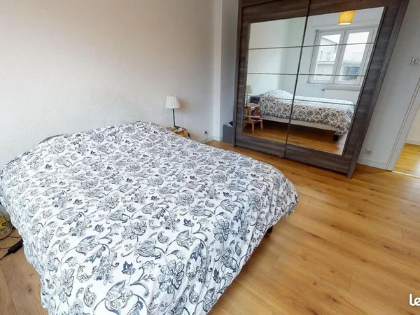 Chambre 4 pièces 70 m²
