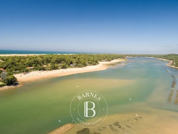 HOSSEGOR, VILLA BASCO-LANDAISE ENTIÈREMENT RÉNOVÉE ENTRE LAC ET MER