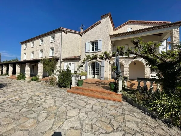 HOTEL PLUS MAISON ENSEMBLE IMMOBILIER