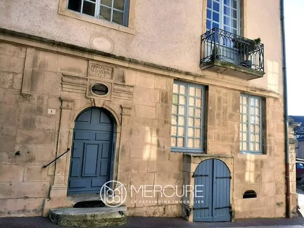 Maison de ville 7 pièces 280 m²