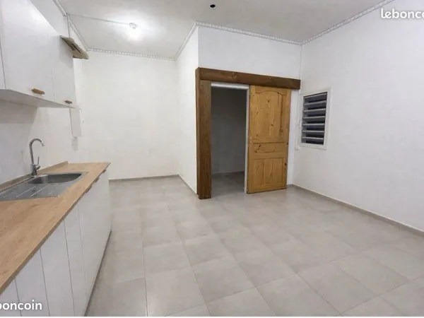 Appartement Location Le Tampon 1p 20m² 600€