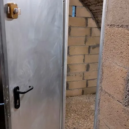 Montmartre / Abbesses - Cave de stockage de 3/5/7m² à louer - Rue des trois frères