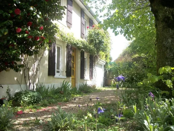 Maison Vente Saint-Yrieix-la-Perche 5p 220m² 247500€