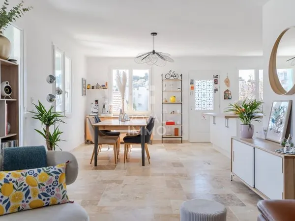 Toulon Ouest Valbertrand Haut de villa T4 100 m2 Terrass