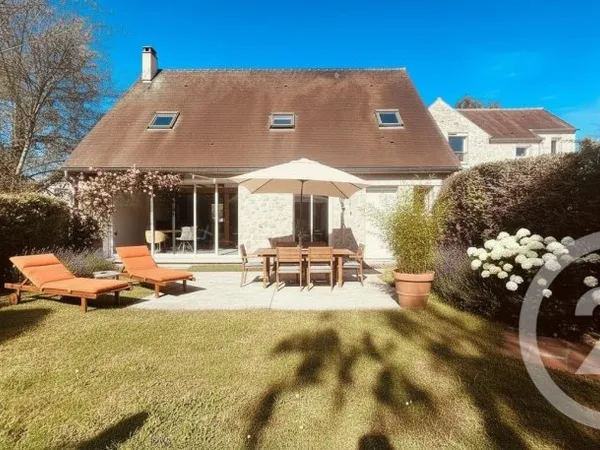 Maison 7 pièces 180 m²