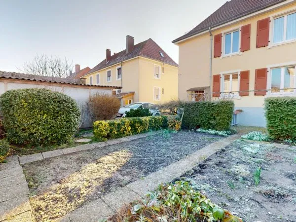 Maison familiale 6 pièces - 125 m² avec jardin et garage - Mulhouse secteur résidentiel