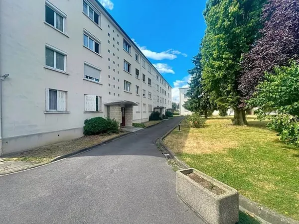 Appartement 3 pièces à vendre CRETEIL VILLAGE