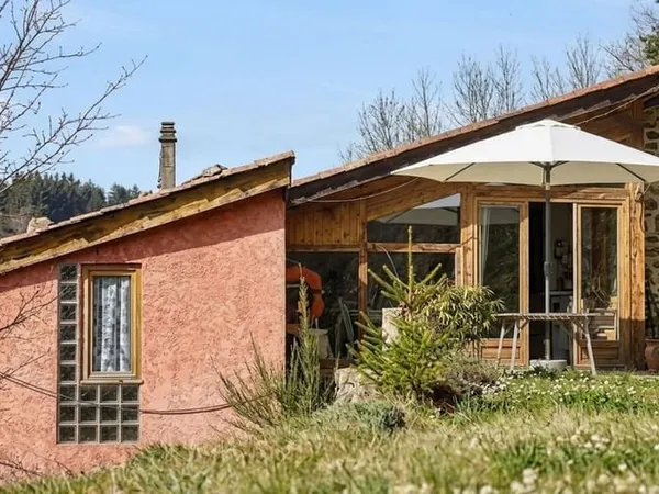 Maison 7 pièces 300 m²