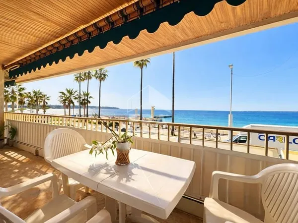 Appartement 3 pièces - Front de mer