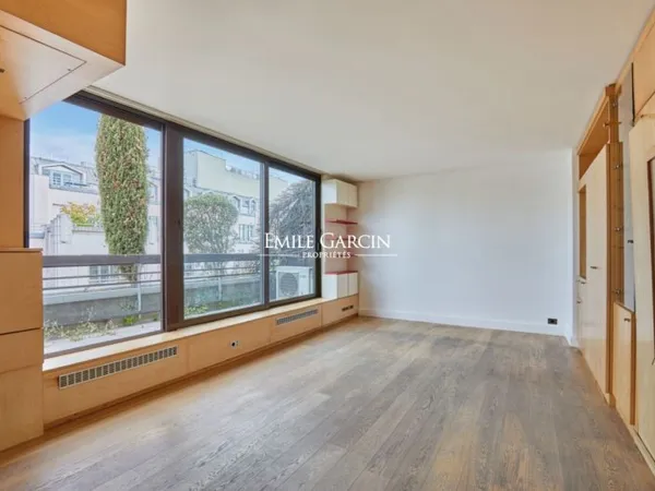 À vendre - Appartement - Paris 75008 - Champs Elysées- Terrasse