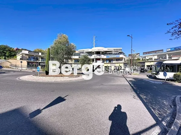 Local commercial 100 m²