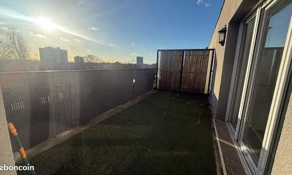 T3 lumineux avec terrasse et parking - Le Blanc-Mesnil