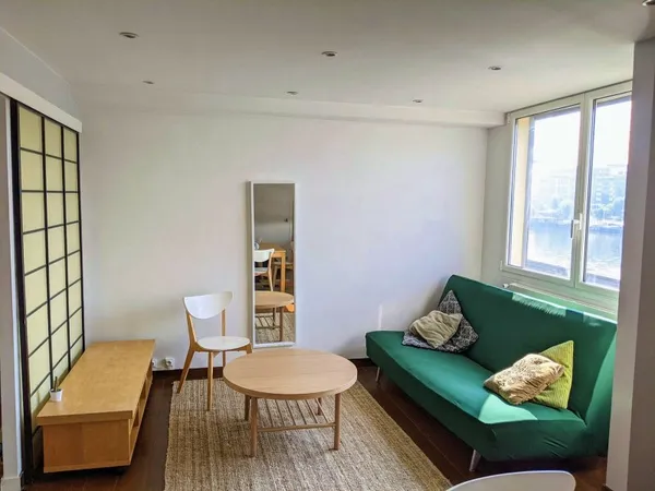 Loue appartement meublé