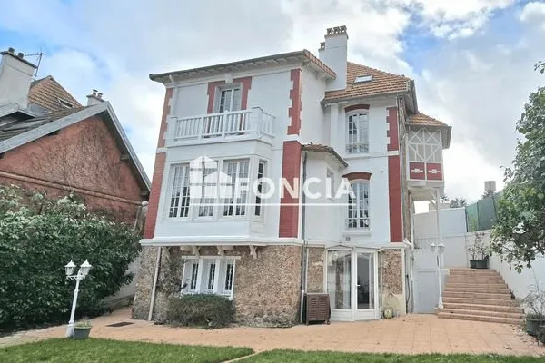 Maison 8 pièces 160 m²