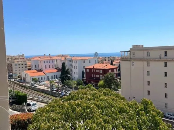 Studio 1 pièce 25 m²