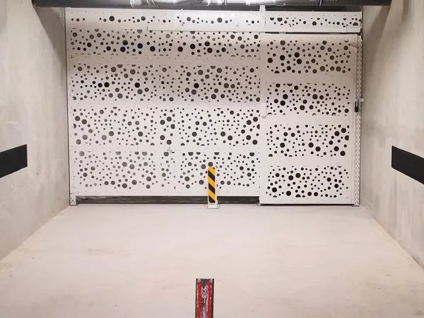 Parking garage box