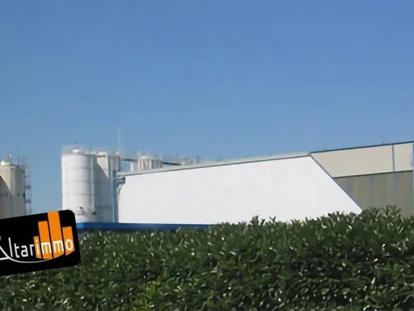 Local d'activité 3200 m²