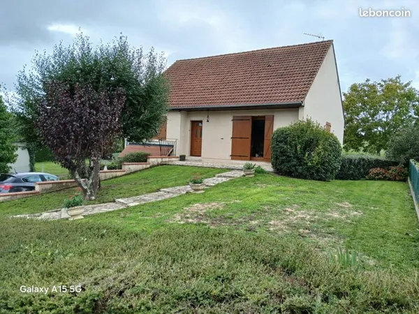 Maison individuelle avec jardin