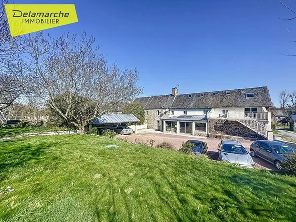Maison Bricqueville Sur Mer 11 pièces avec 2 gites et chambre d'hôte