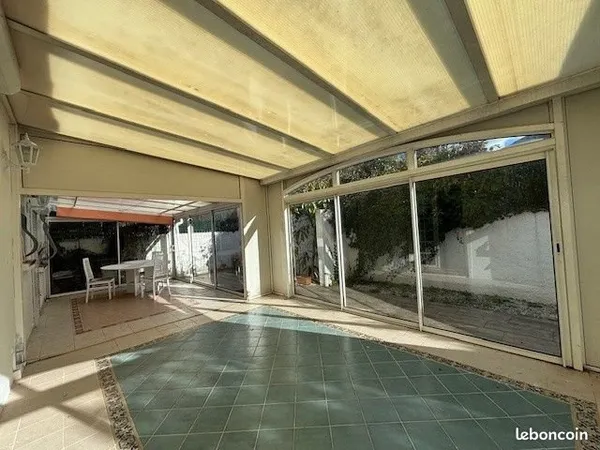 Maison 10 pièces 212 m²