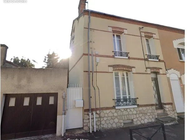 🏡 Maison de ville 3 pièces avec cour et garage - Fort potentiel
