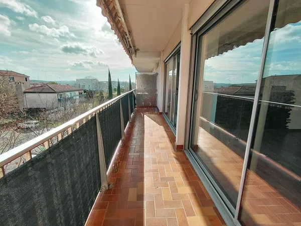 AUBENAS - APPARTEMENT 4 PIECES 76m2