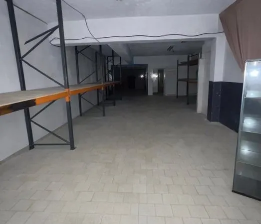 Espaces professionnels et de stockage modulables - de 15 m² à 570 m² - Lisses