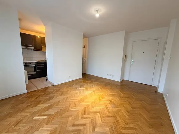 Appartement Les Lilas 1 pièce(s) 26.70 m2