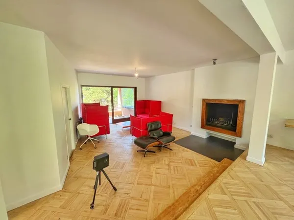 VILLA 250M2 LYON 5EME, SEJOUR CUISINE 75M2 SUR TERRAIN 400M2