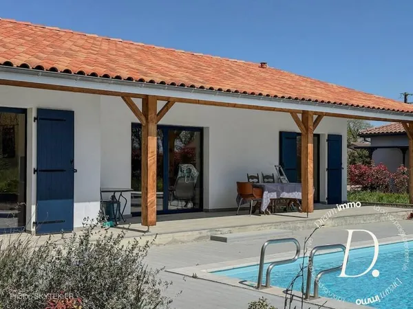 Maison contemporaine avec cadre de vie confortable et sans contr