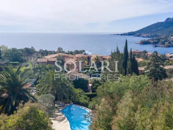 Exclusivité Villa provencale avec vue mer à Théoule