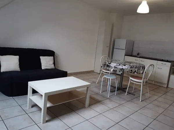 LOCATION d'un appartement F1 (24 m²) au PONT DE BEAUVOISIN