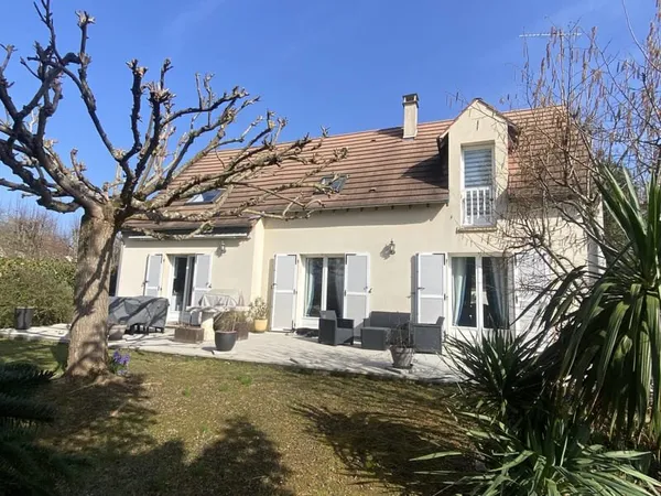 MAISON 6 PIECES EN PARFAIT ETAT