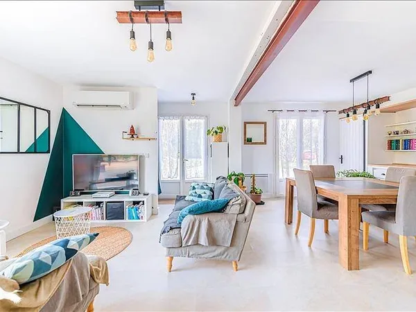 Maison 9 pièces 220 m²