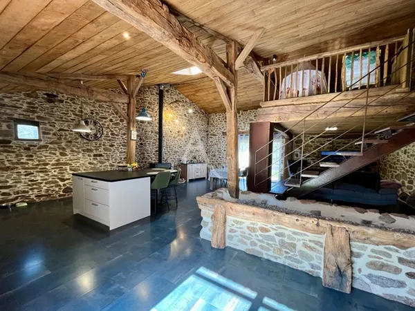 Maison de charme à Sainte Flaive Des Loups 4 pièce(s)
