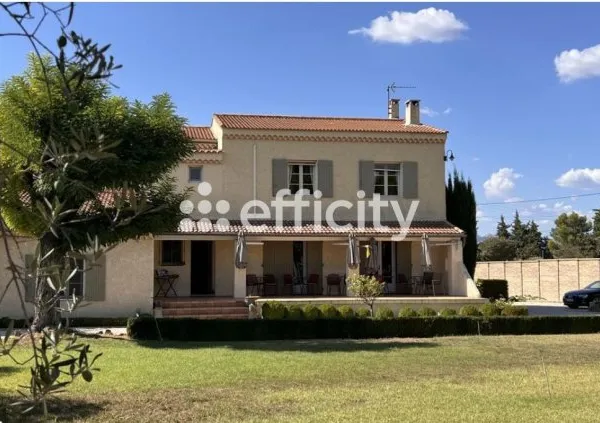Maison 8 pièces 265 m²