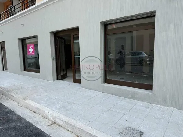 Local commercial 100 m²
