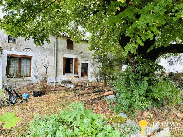 Maison Charentaise à rénover entièrement