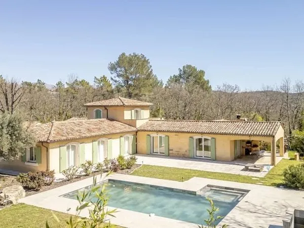 Villa de luxe avec court de tennis à proximité du Golf de Terr