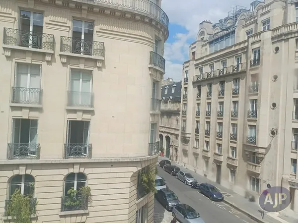 Paris 7ème - GROS CAILLOU- 2 pièces 33.80 m²