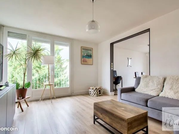 Bel Appartement T5 lumineux de 84m2 rénové, sans vis à vis avec balcon et cave privative