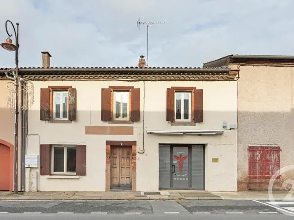 Bâtiment 236 m²